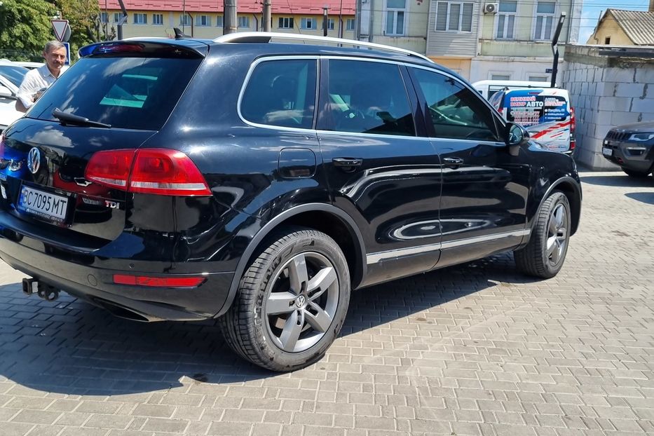 Продам Volkswagen Touareg 2013 года в Черновцах