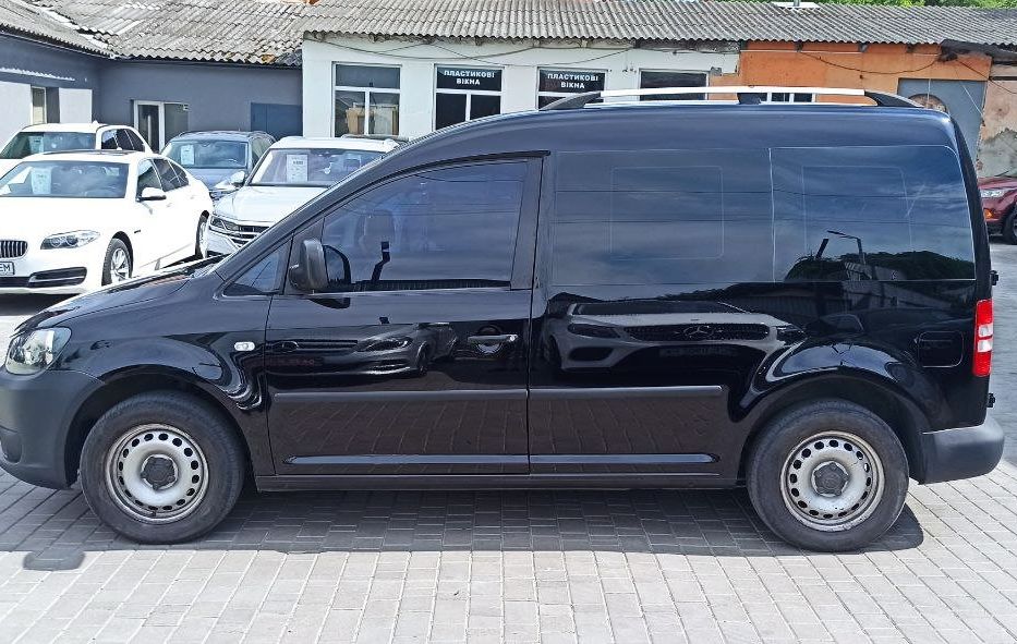 Продам Volkswagen Caddy пасс. 2011 года в Черновцах