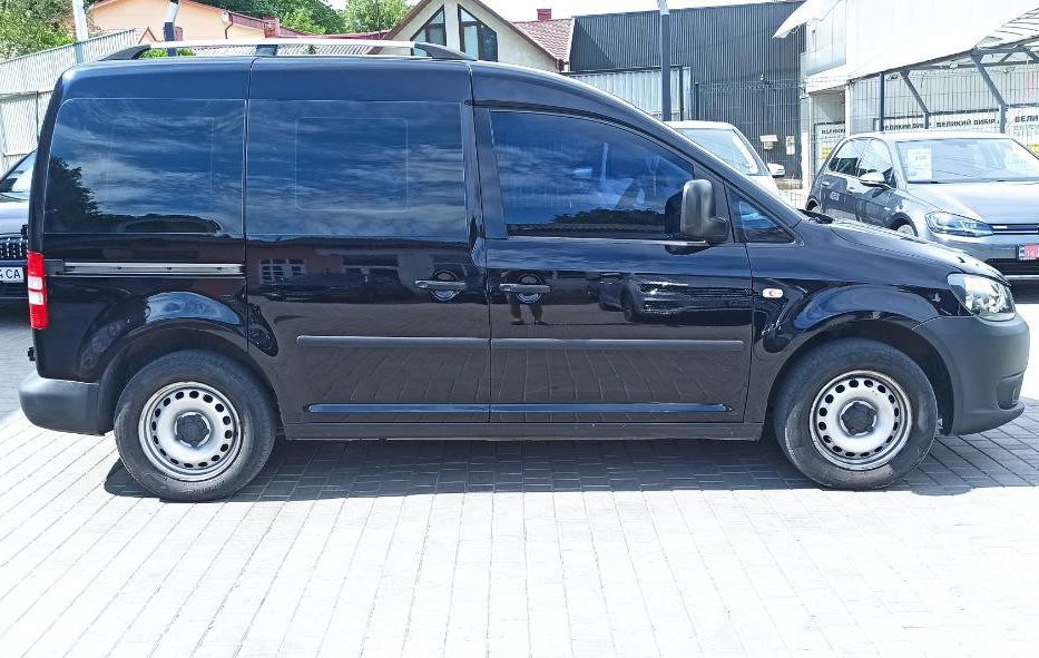 Продам Volkswagen Caddy пасс. 2011 года в Черновцах