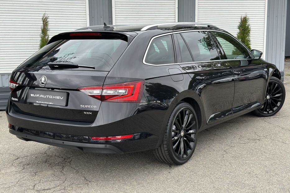 Продам Skoda Superb L&K 4x4 2019 года в Киеве