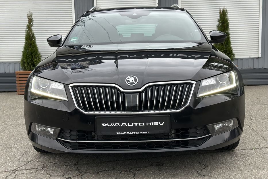 Продам Skoda Superb L&K 4x4 2019 года в Киеве