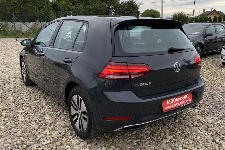 Продам Volkswagen e-Golf 35.8 kWh 100 кВт/136 к.с. 2020 года в Львове