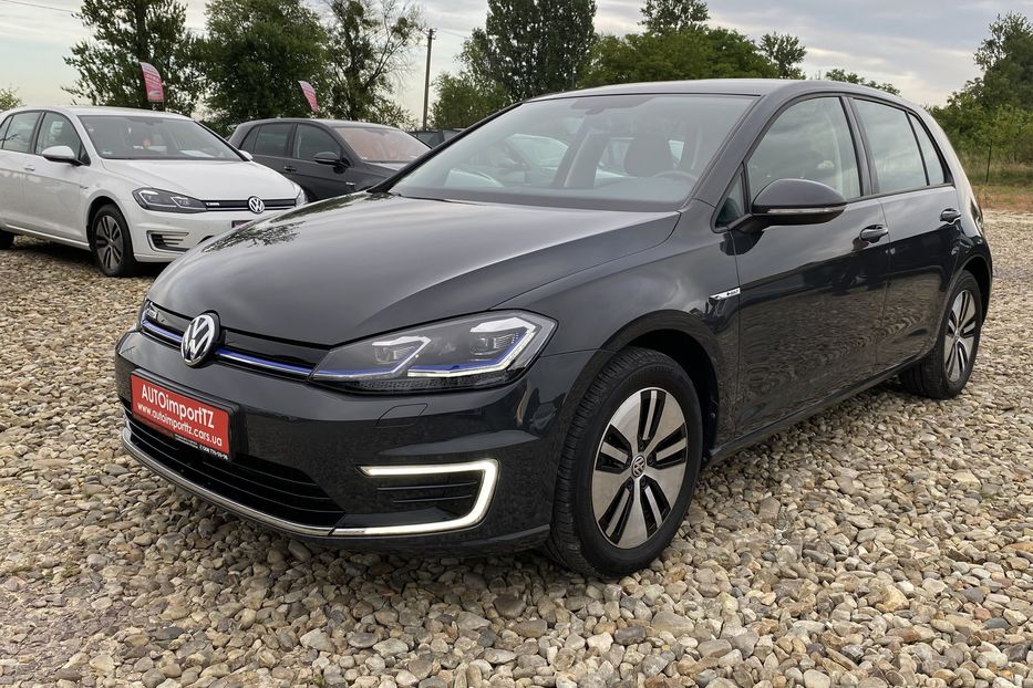 Продам Volkswagen e-Golf 35.8 kWh 100 кВт/136 к.с. 2020 года в Львове