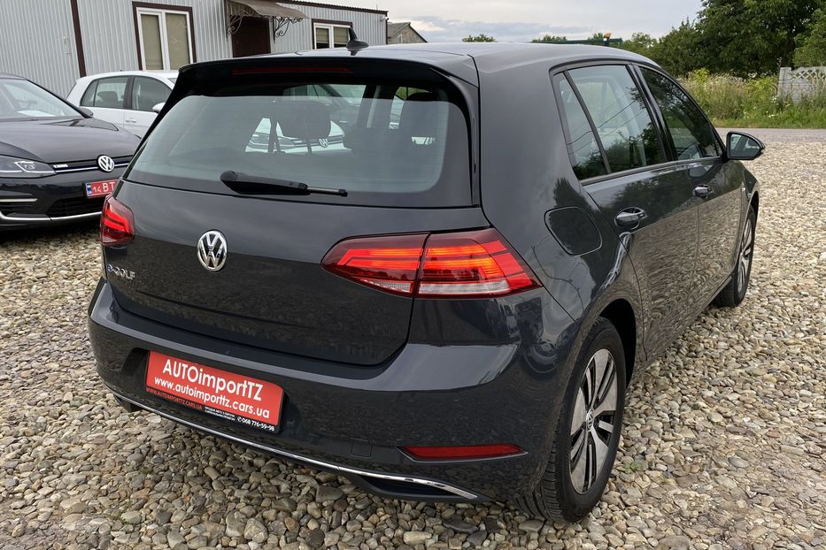 Продам Volkswagen e-Golf 35.8 kWh 100 кВт/136 к.с. 2020 года в Львове