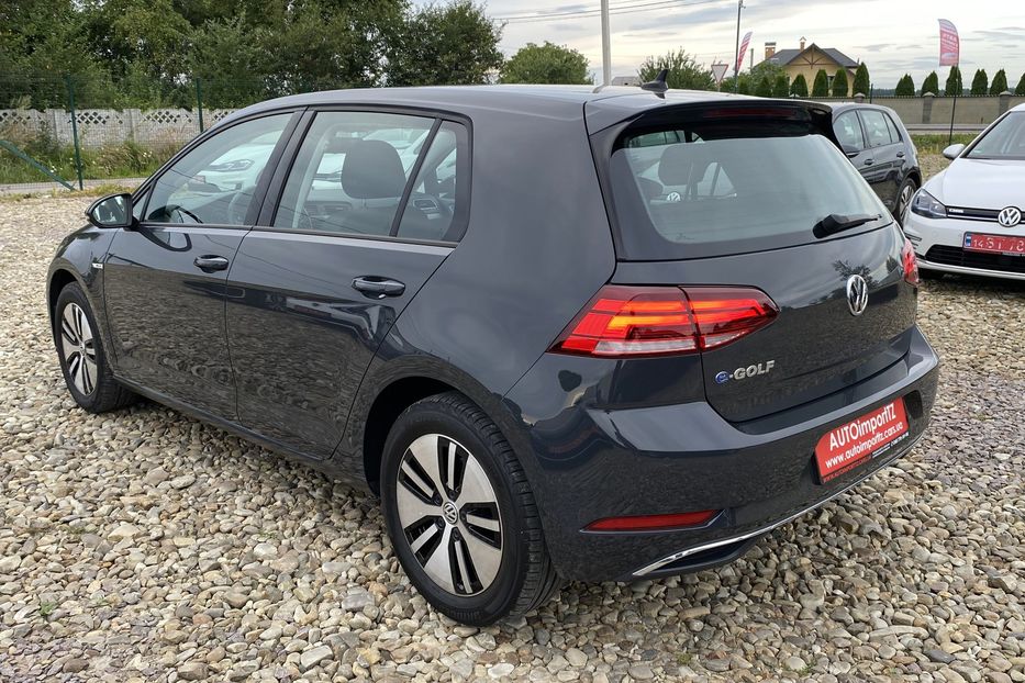 Продам Volkswagen e-Golf 35.8 kWh 100 кВт/136 к.с. 2020 года в Львове