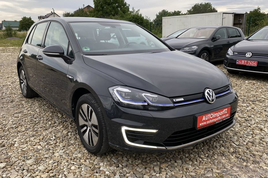 Продам Volkswagen e-Golf 35.8 kWh 100 кВт/136 к.с. 2020 года в Львове