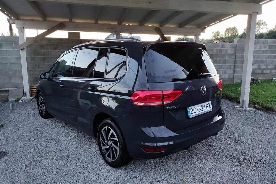 Продам Volkswagen Touran BEZ PIDKRASIV 2018 года в Львове