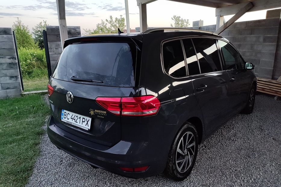 Продам Volkswagen Touran BEZ PIDKRASIV 2018 года в Львове