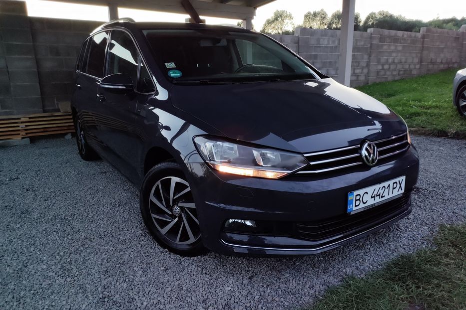 Продам Volkswagen Touran BEZ PIDKRASIV 2018 года в Львове