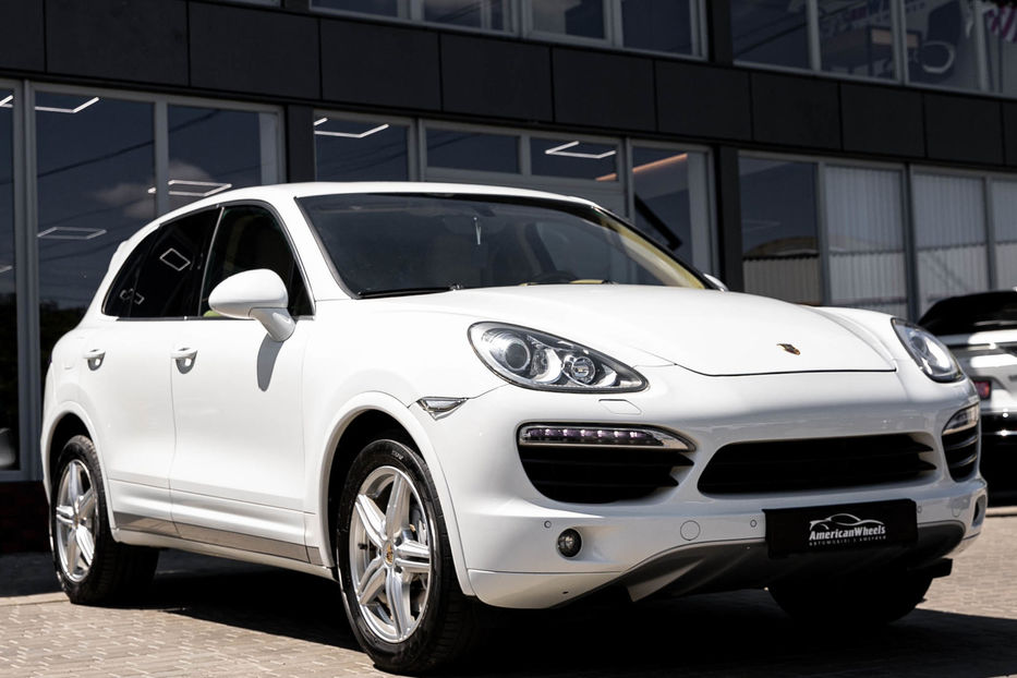 Продам Porsche Cayenne S Hybrid 2012 года в Черновцах