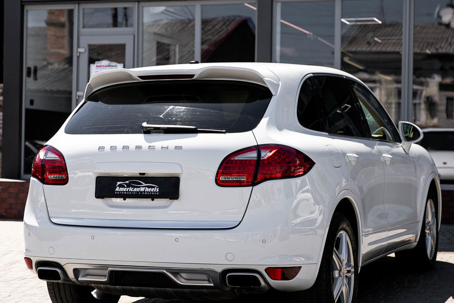 Продам Porsche Cayenne S Hybrid 2012 года в Черновцах