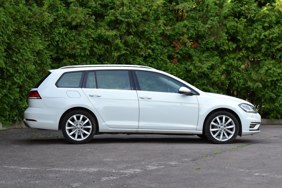 Продам Volkswagen Golf VII Automat 2.0 High Line 2020 года в Львове