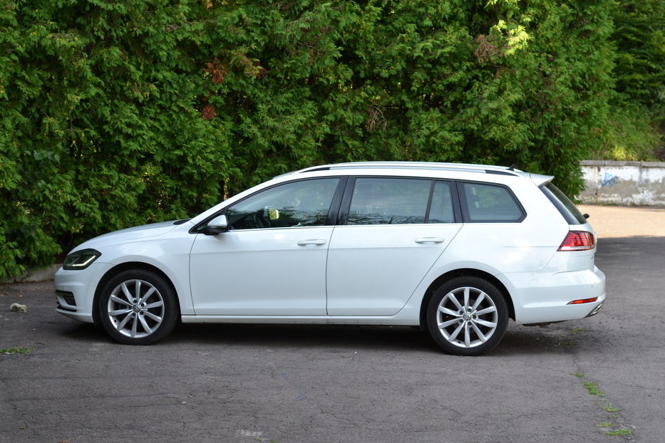 Продам Volkswagen Golf VII Automat 2.0 High Line 2020 года в Львове