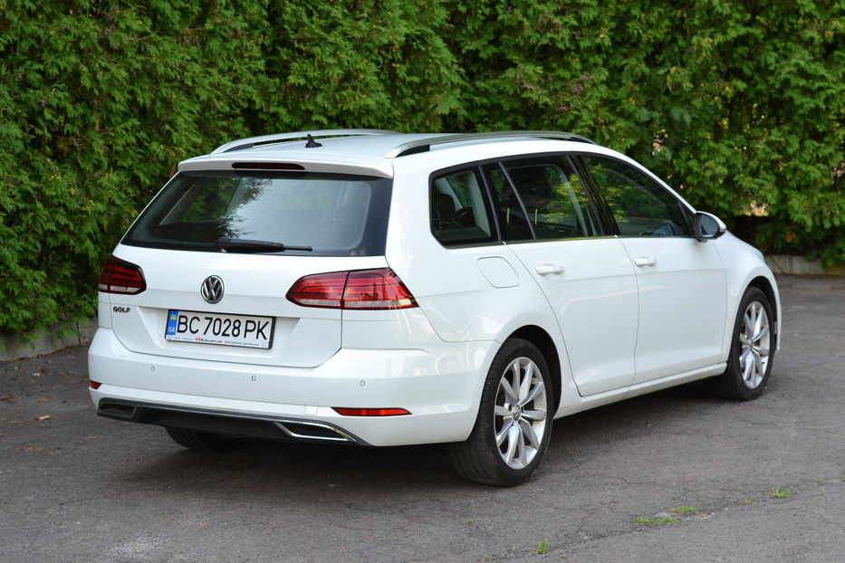 Продам Volkswagen Golf VII Automat 2.0 High Line 2020 года в Львове