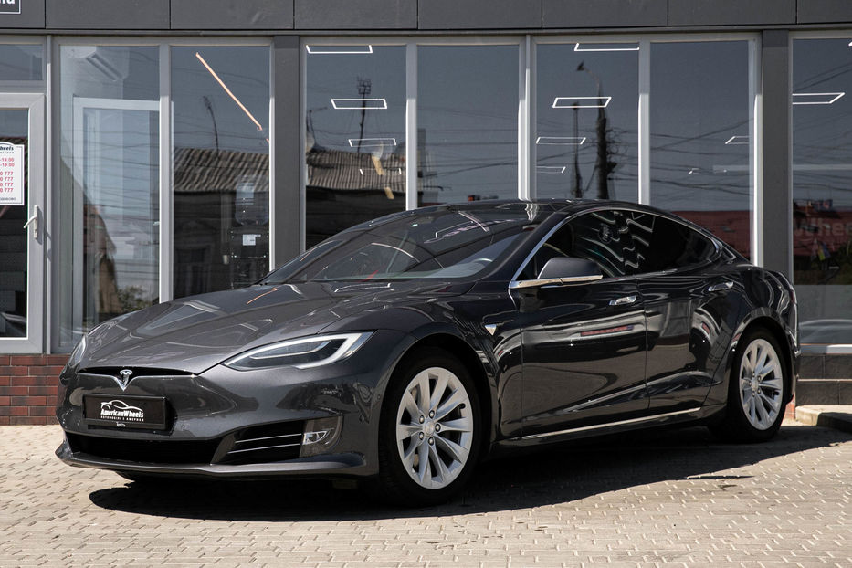 Продам Tesla Model S 75D 75 kWh Dual Motor 2017 года в Черновцах