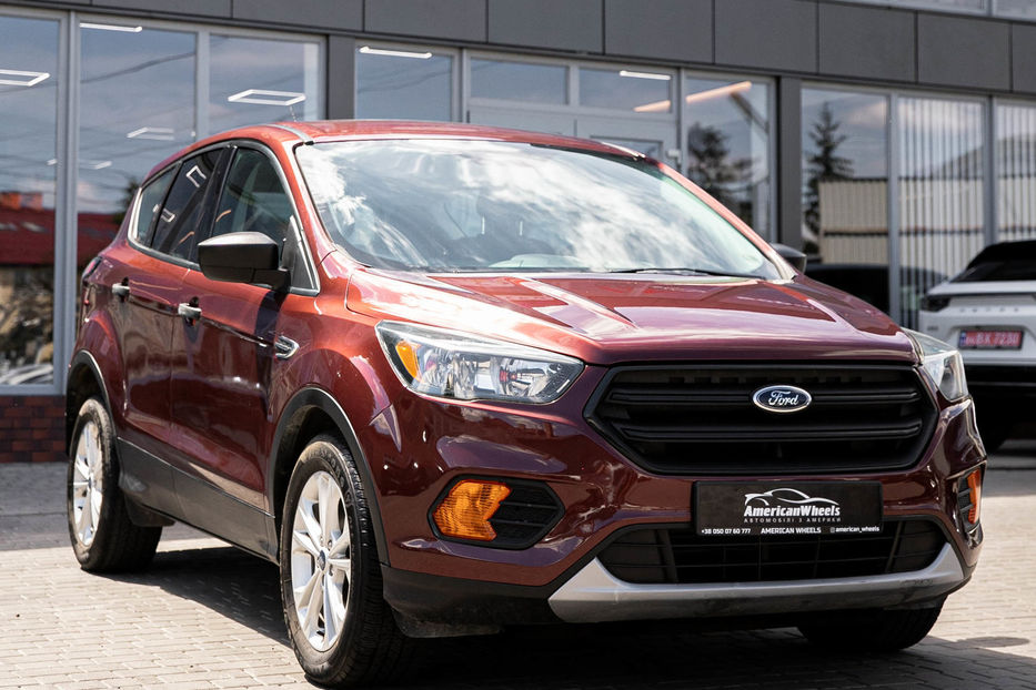 Продам Ford Escape S 2017 года в Черновцах