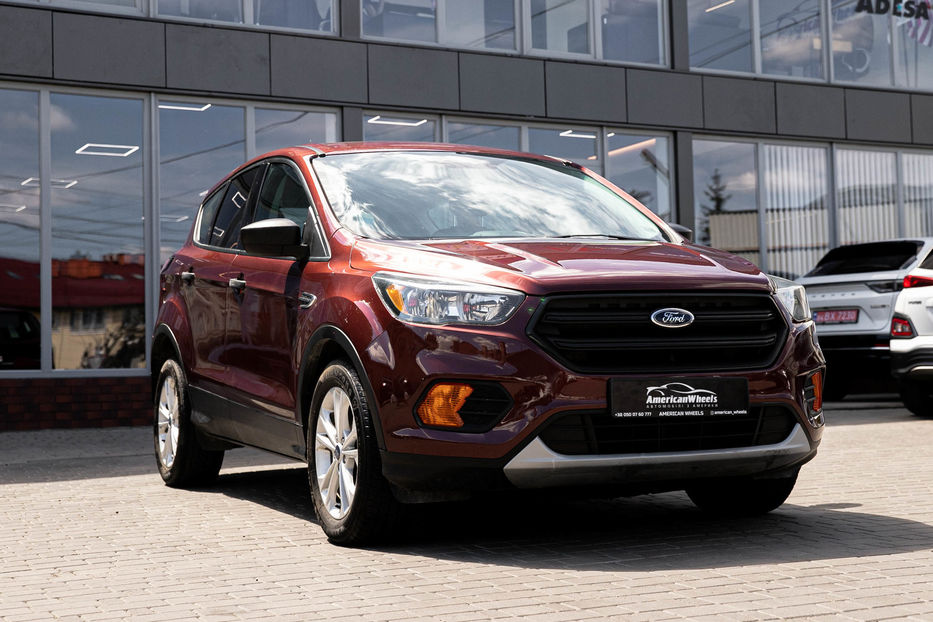 Продам Ford Escape S 2017 года в Черновцах