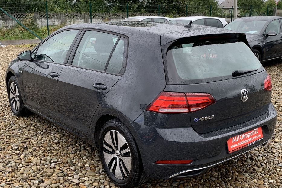 Продам Volkswagen e-Golf 35.8 kWh 100 кВт/136 к.с. 2020 года в Львове