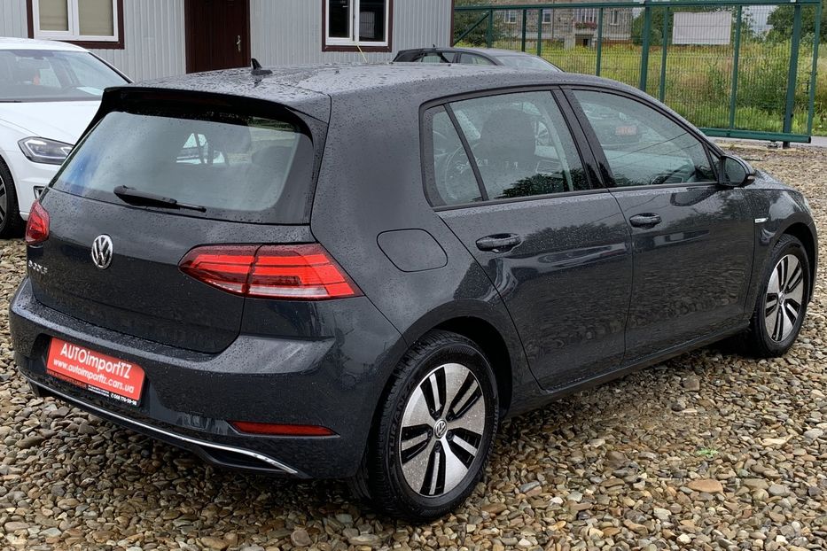 Продам Volkswagen e-Golf 35.8 kWh 100 кВт/136 к.с. 2020 года в Львове