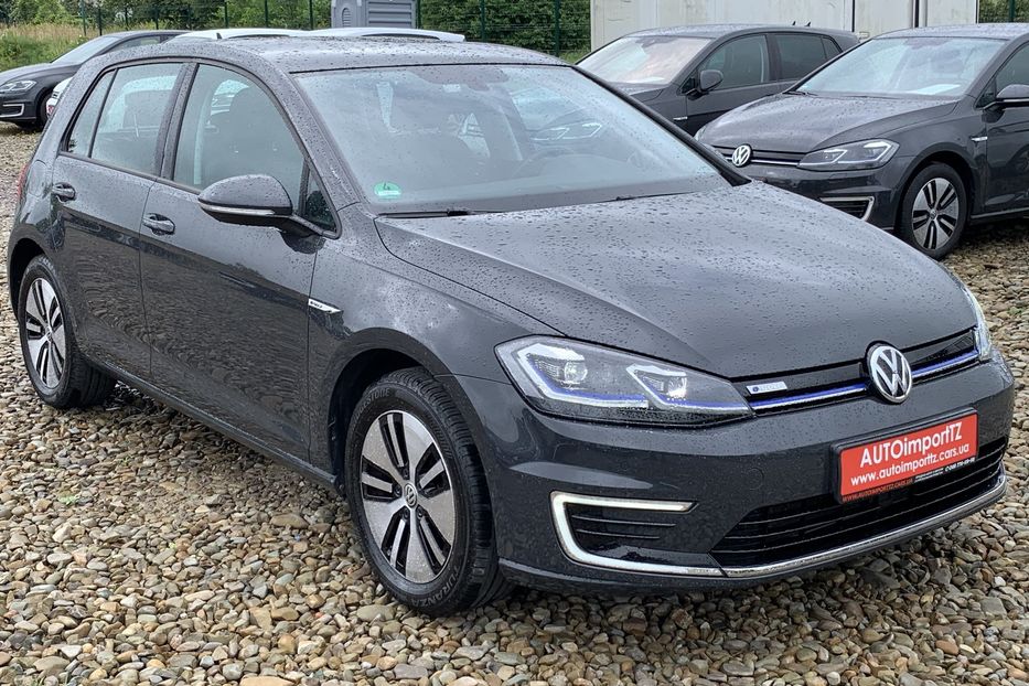 Продам Volkswagen e-Golf 35.8 kWh 100 кВт/136 к.с. 2020 года в Львове