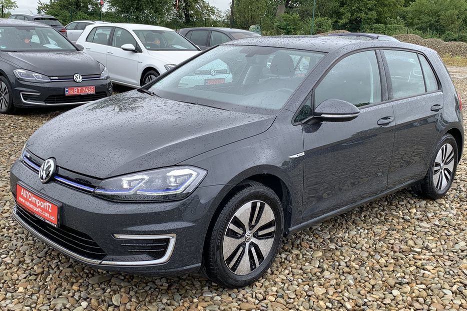 Продам Volkswagen e-Golf 35.8 kWh 100 кВт/136 к.с. 2020 года в Львове