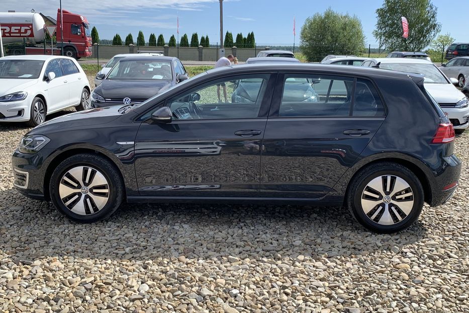 Продам Volkswagen e-Golf 35.8 kWh 100 кВт/136 к.с. 2020 года в Львове