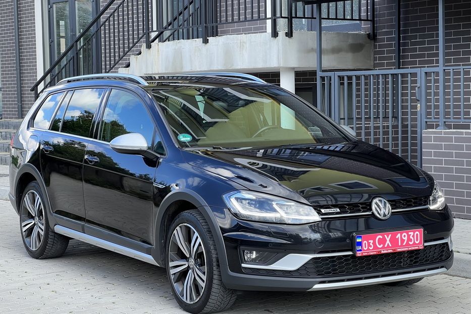 Продам Volkswagen Golf VII Alltrack 2.0 135 kw DYNAUDIO  2018 года в Львове