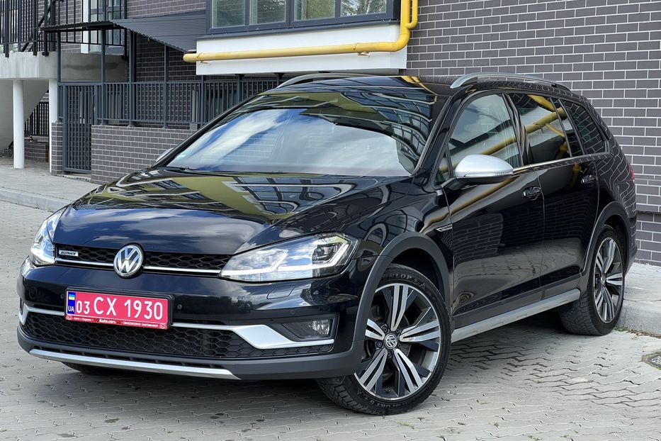 Продам Volkswagen Golf VII Alltrack 2.0 135 kw DYNAUDIO  2018 года в Львове