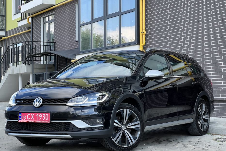 Продам Volkswagen Golf VII Alltrack 2.0 135 kw DYNAUDIO  2018 года в Львове