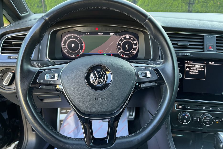 Продам Volkswagen Golf VII Alltrack 2.0 135 kw DYNAUDIO  2018 года в Львове