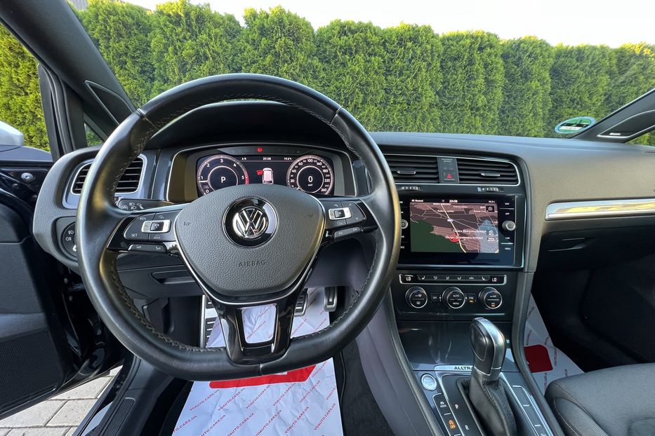 Продам Volkswagen Golf VII Alltrack 2.0 135 kw DYNAUDIO  2018 года в Львове