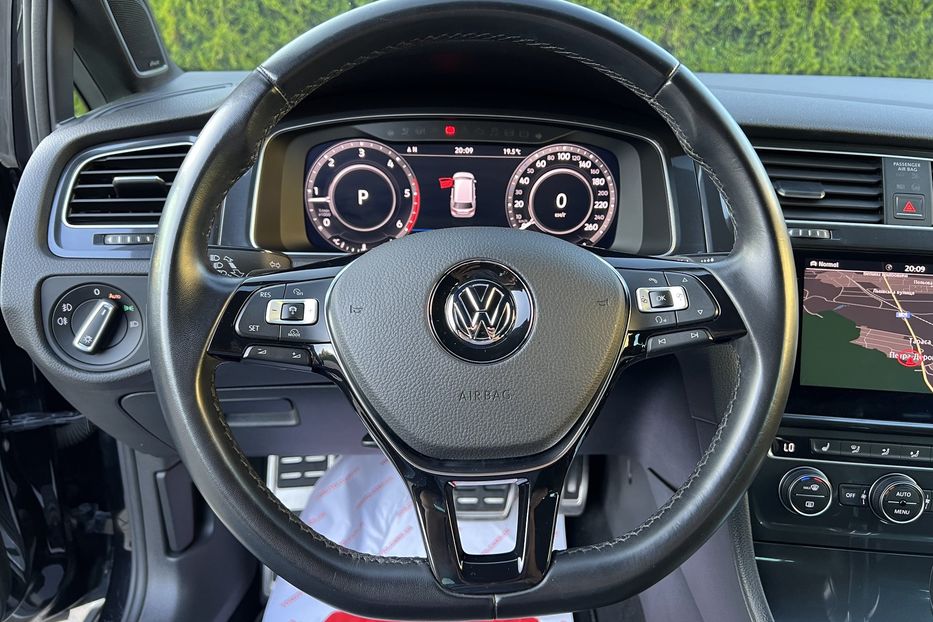 Продам Volkswagen Golf VII Alltrack 2.0 135 kw DYNAUDIO  2018 года в Львове