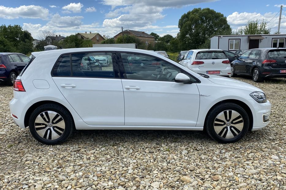 Продам Volkswagen e-Golf 35.8 kWh 100 кВт/136 к.с. 2020 года в Львове