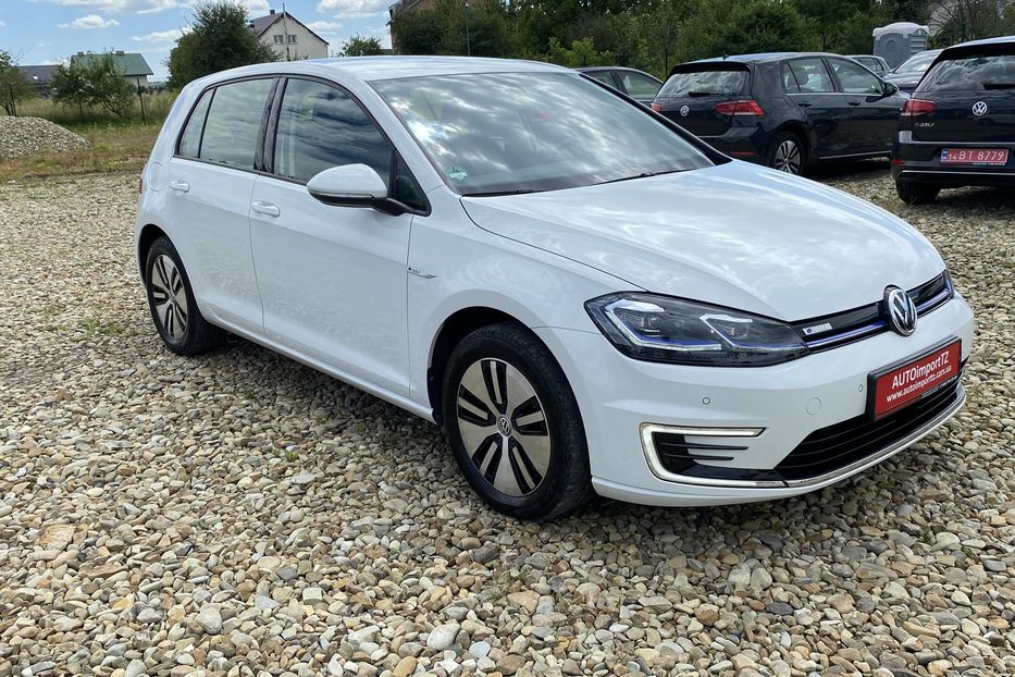 Продам Volkswagen e-Golf 35.8 kWh 100 кВт/136 к.с. 2020 года в Львове