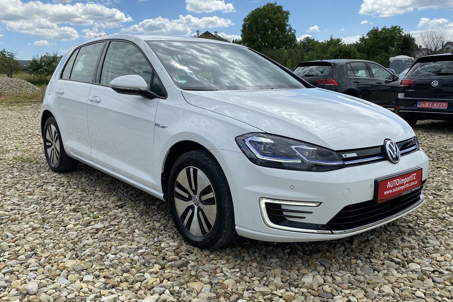 Продам Volkswagen e-Golf 35.8 kWh 100 кВт/136 к.с. 2020 года в Львове