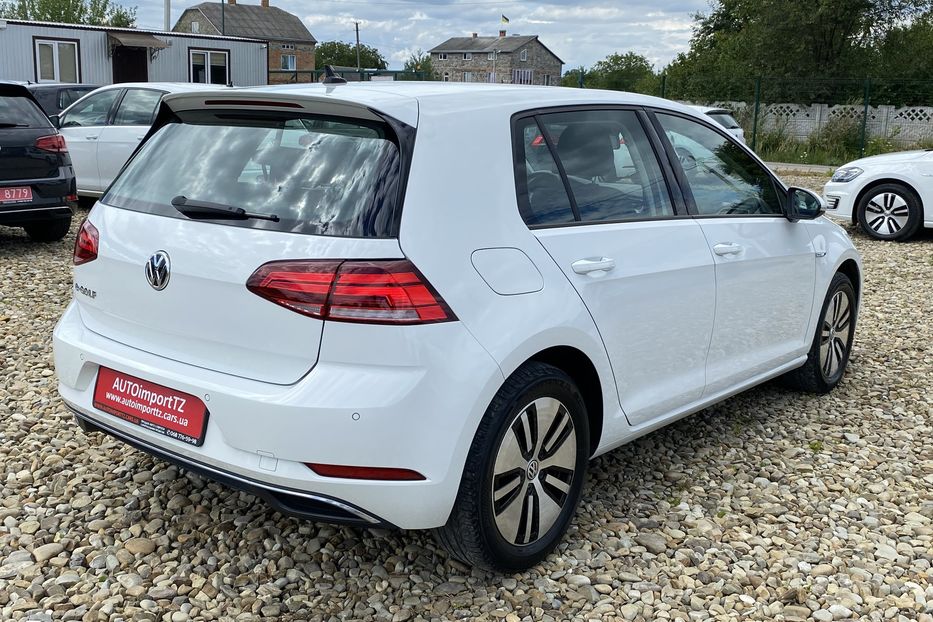 Продам Volkswagen e-Golf 35.8 kWh 100 кВт/136 к.с. 2020 года в Львове