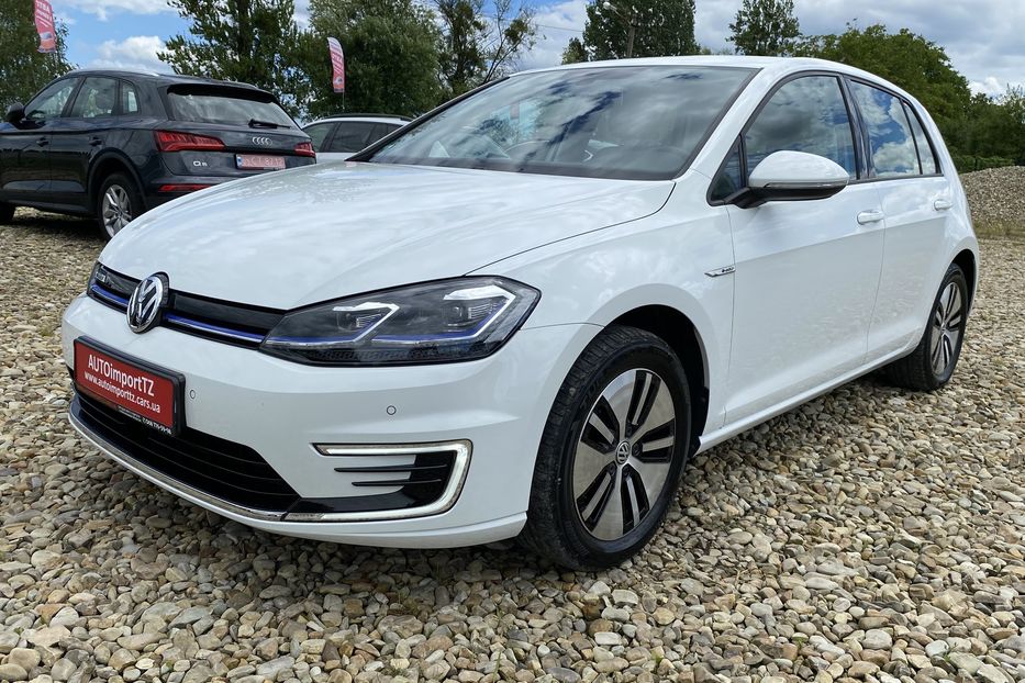 Продам Volkswagen e-Golf 35.8 kWh 100 кВт/136 к.с. 2020 года в Львове