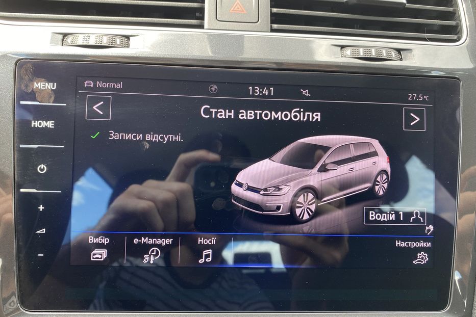 Продам Volkswagen e-Golf 35.8 kWh 100 кВт/136 к.с. 2020 года в Львове