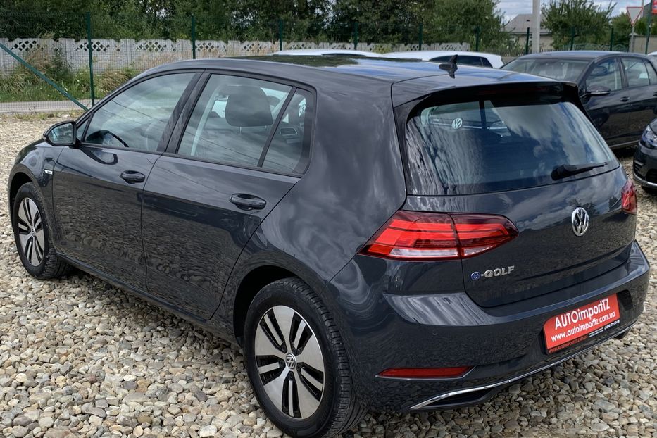 Продам Volkswagen e-Golf 35.8 kWh 100 кВт/136 к.с. 2020 года в Львове