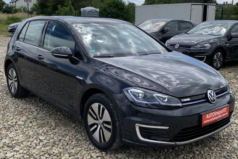 Продам Volkswagen e-Golf 35.8 kWh 100 кВт/136 к.с. 2020 года в Львове