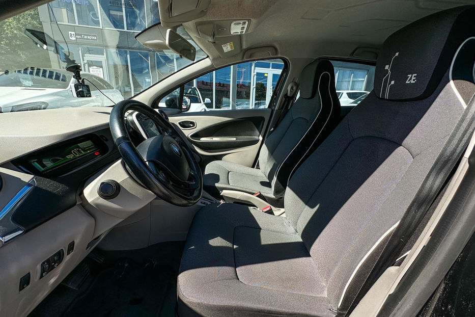 Продам Renault Zoe ZE 2013 года в Черновцах