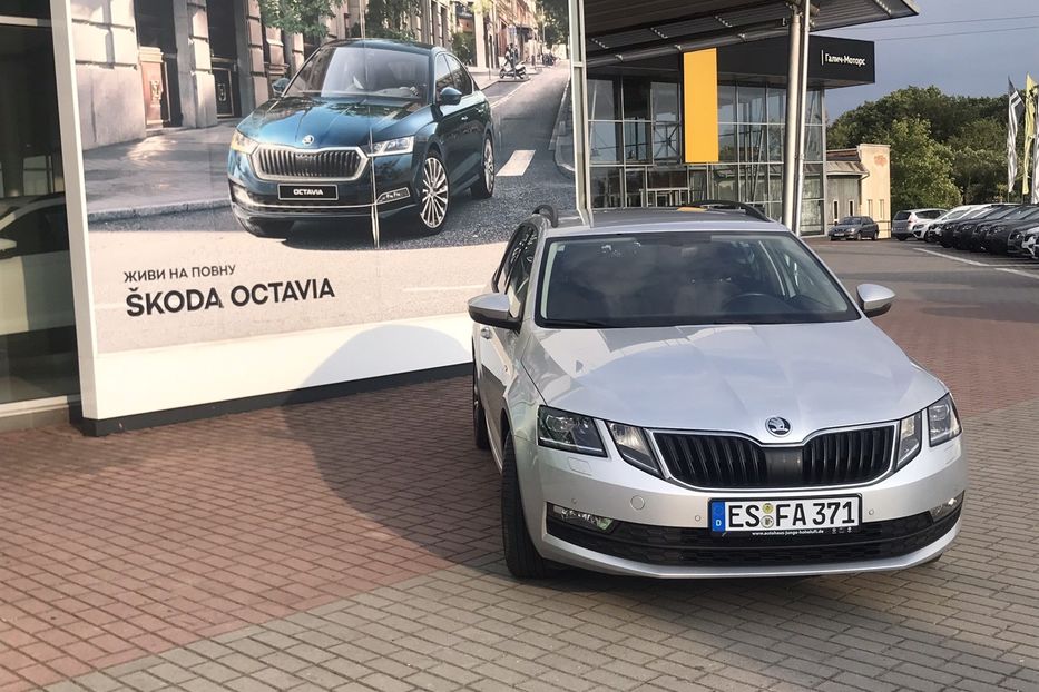 Продам Skoda Octavia A7 2.0 automat Ful led 2019 года в Львове