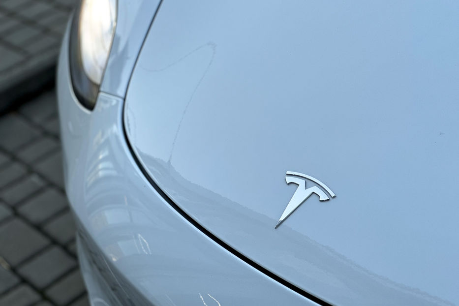Продам Tesla Model 3 Long Range Dual Motor 2019 года в Черновцах