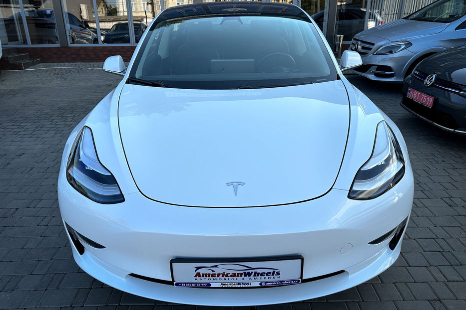 Продам Tesla Model 3 Long Range Dual Motor 2019 года в Черновцах