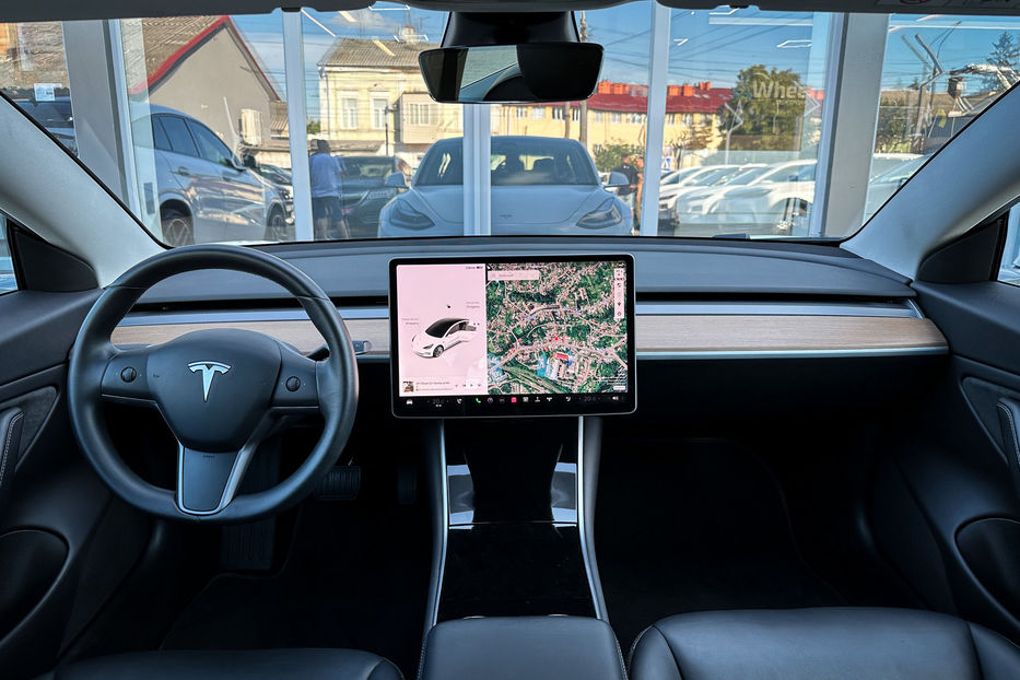 Продам Tesla Model 3 Long Range Dual Motor 2019 года в Черновцах