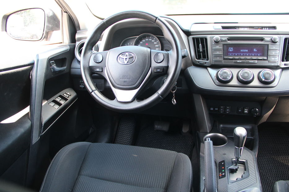 Продам Toyota Rav 4 2015 года в Одессе