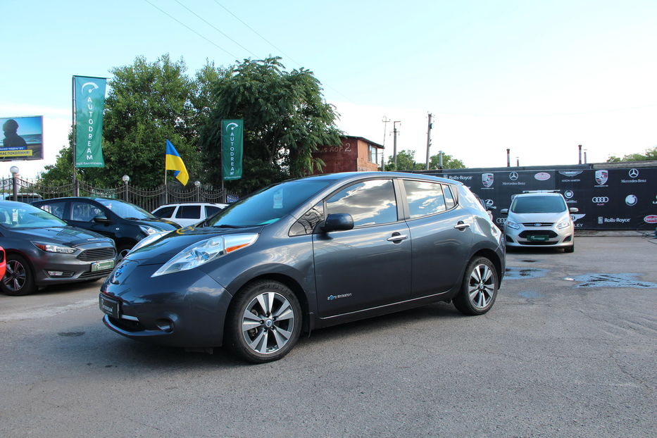 Продам Nissan Leaf 2013 года в Одессе