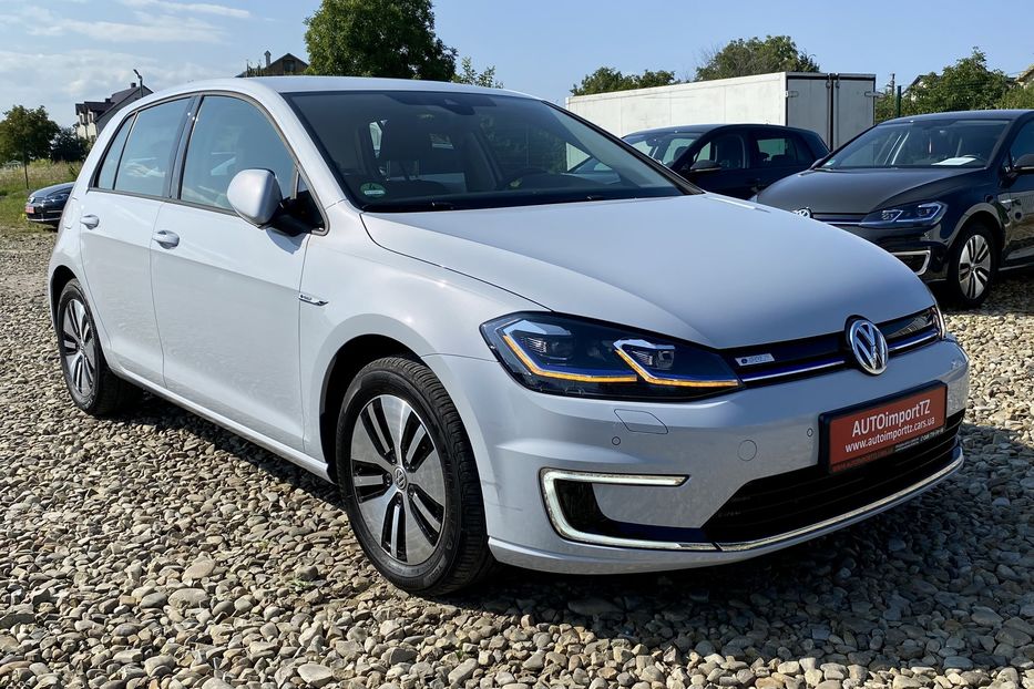 Продам Volkswagen e-Golf 35.8 kWh 100 кВт/136 к.с. 2018 года в Львове