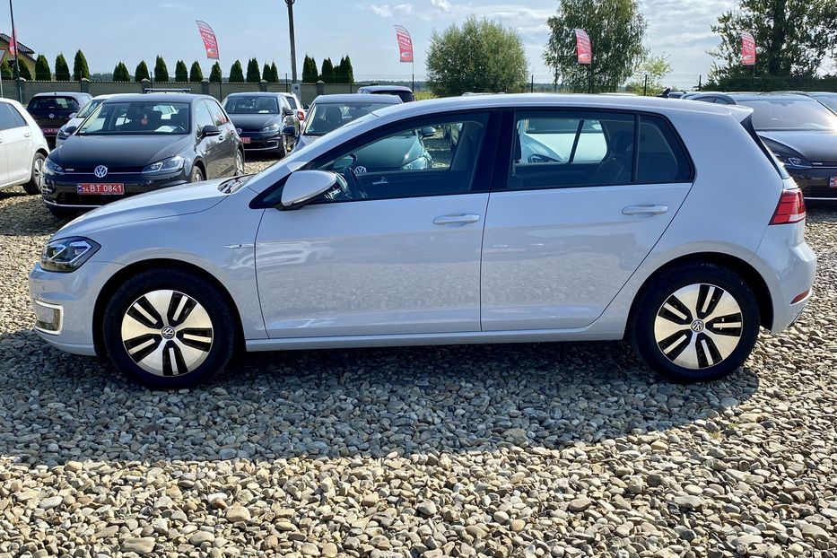 Продам Volkswagen e-Golf 35.8 kWh 100 кВт/136 к.с. 2018 года в Львове