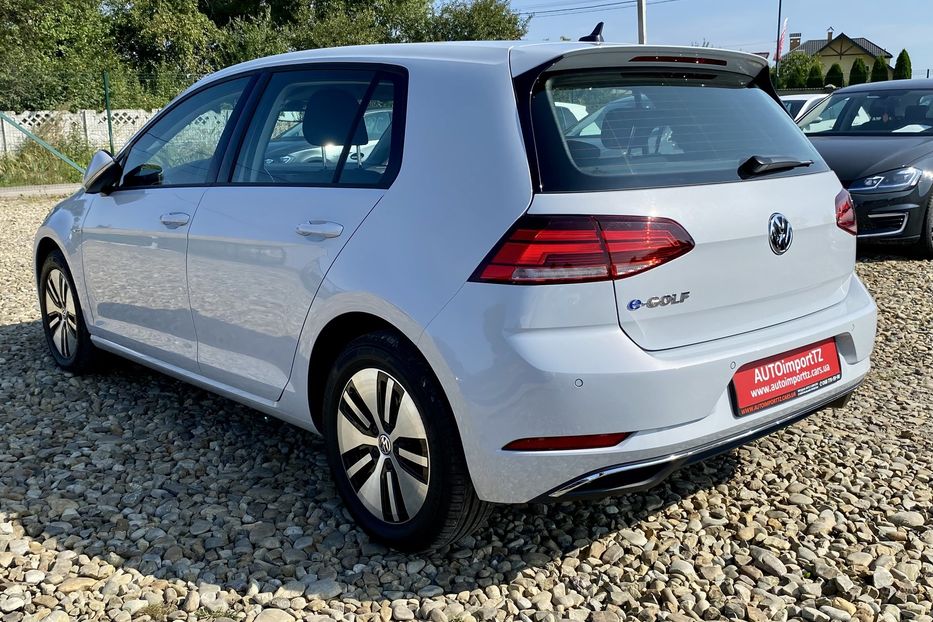 Продам Volkswagen e-Golf 35.8 kWh 100 кВт/136 к.с. 2018 года в Львове